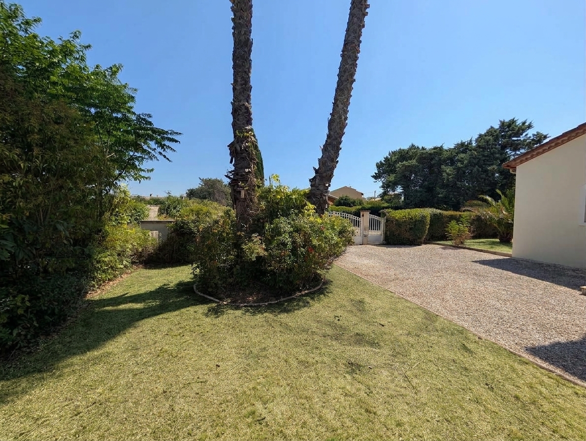 Façade de la villa côté jardin